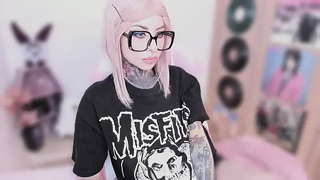 Chat +18 de NikkiRamone ao vivo