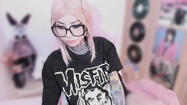 Živý XXX chat NikkiRamone