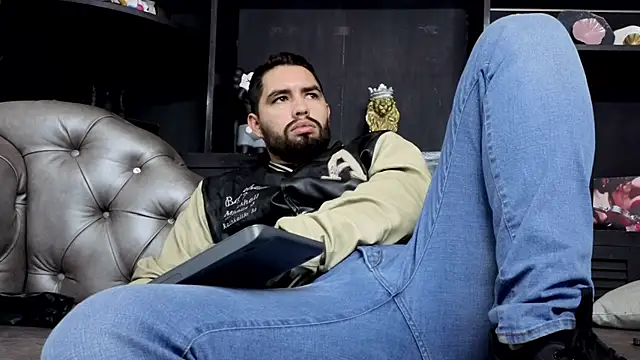 Pokazy przed kamerką – matteosantos