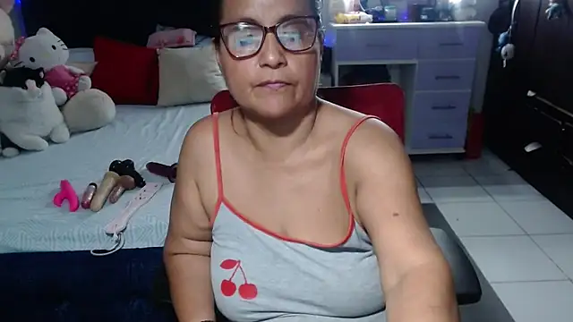 pervert_mommy_'s Live XXX Chat