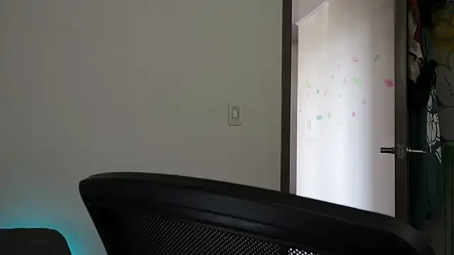 trieone Chat XXX live