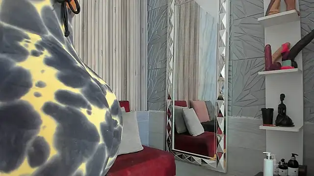 BriannaChelsea Chat XXX in diretta