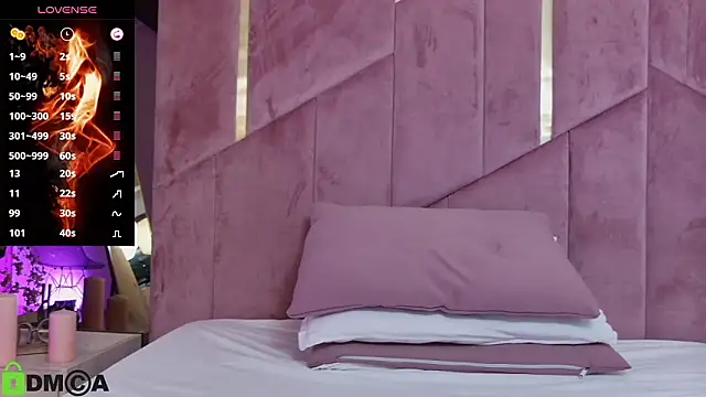 SelenaDaze Chat XXX in diretta