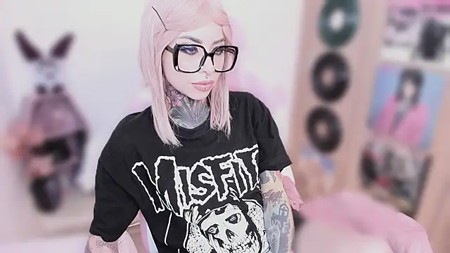 NikkiRamone's Live XXX Chat