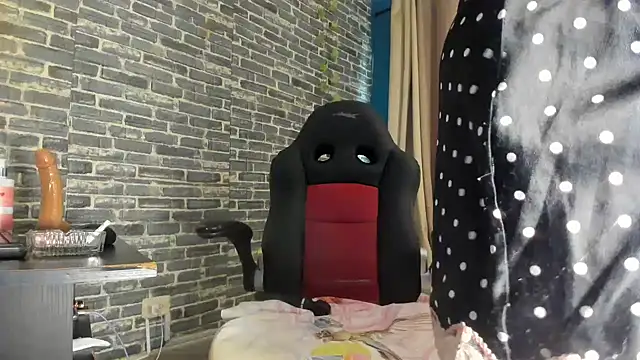 Chatroom XXX en direct de iam_samy_