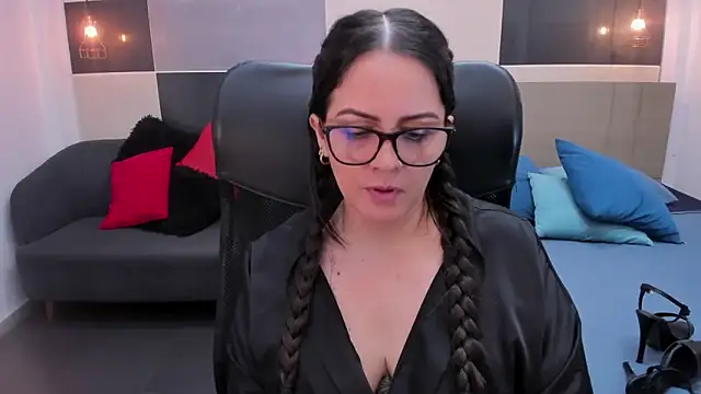 Zara_Jackson élő XXX-chatje