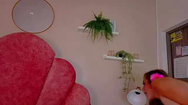 Chatroom XXX en direct de MyApril__