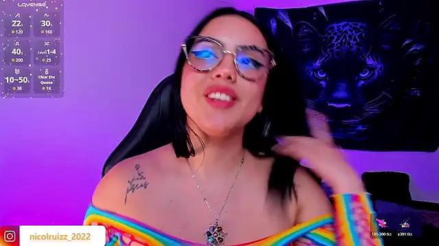 Chatroom XXX en direct de Nicolle_Ruizz