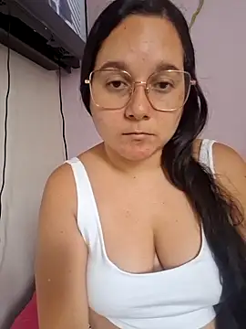 Chatroom XXX en direct de liababylia