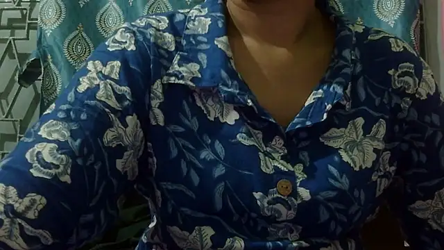 Chatroom XXX en direct de AVNI09-