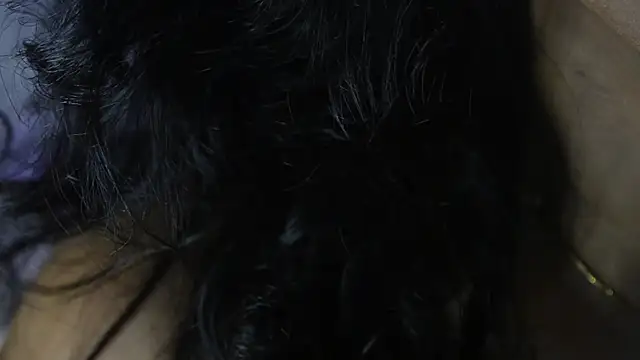 Chatroom XXX en direct de -AyeshaSinghania-