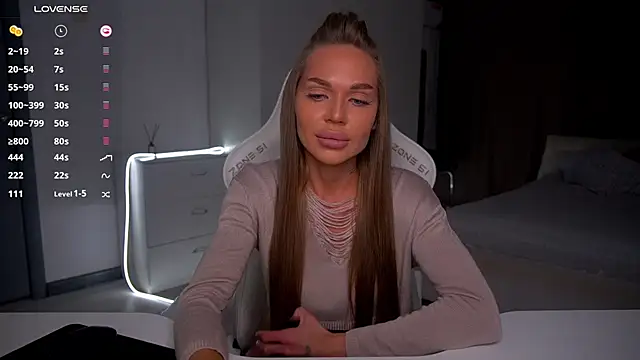 eVvushka: απευθείας συνομιλία ΧΧΧ