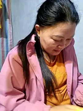 yoowwmr's Live XXX Chat