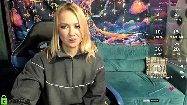 CrystalGirl99's Live XXX Chat