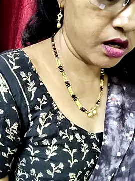 anuradha1432's Live XXX Chat