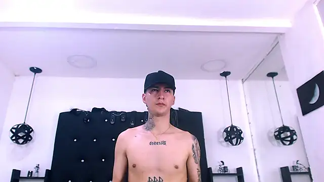 Angel_xxx élő XXX-chatje