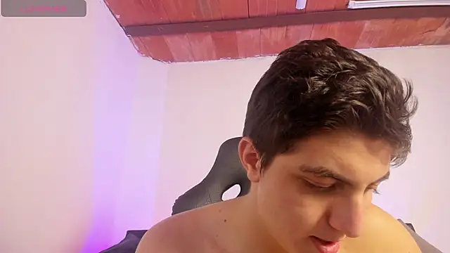 Pokazy przed kamerką – atilaepic