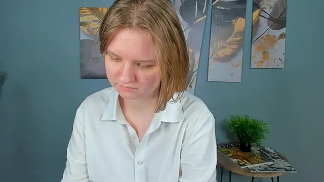 LilianSwall Chat XXX live