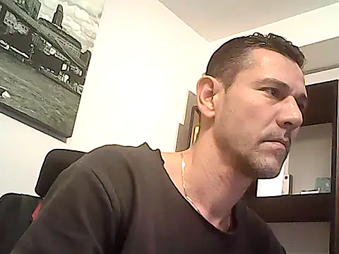 mastercharisma35 élő XXX-chatje