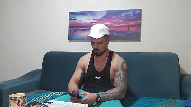 Tiberius_hunk: онлайн-секс-чат