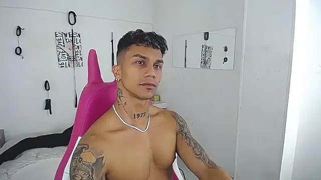 Živý XXX chat Leonard_Price