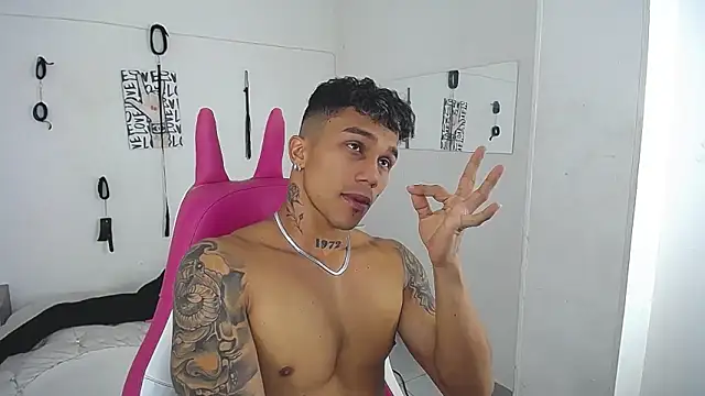 Leonard_Price's Webcam Show