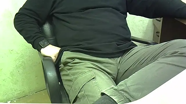 nikdov3 即時 XXX 聊天