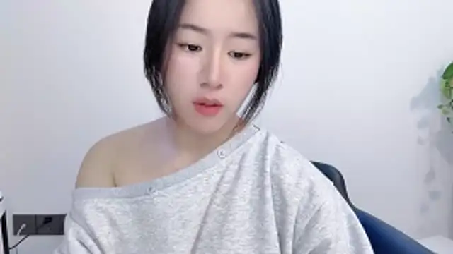 chloe-01's Live XXX Chat