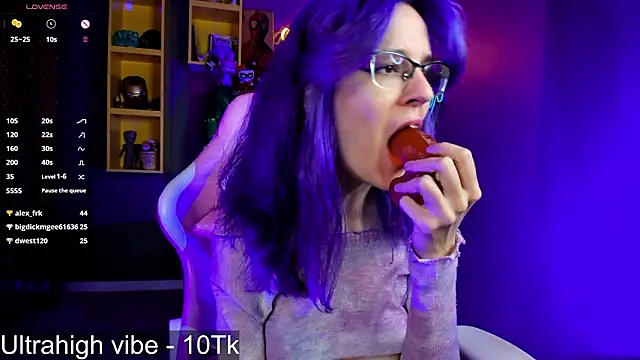 Онлайн чат XXX AuraLaunni