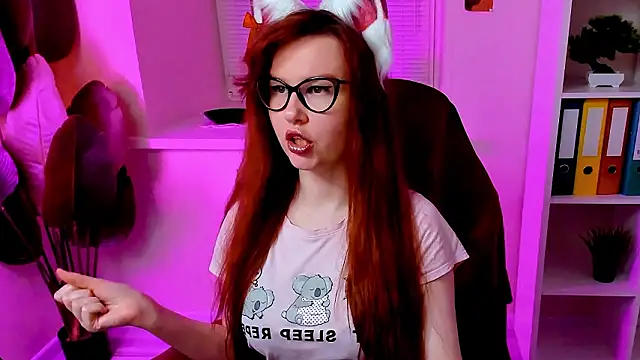 CarolGiggly's Live XXX Chat