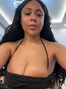 Chatroom XXX en direct de HaileyDiana