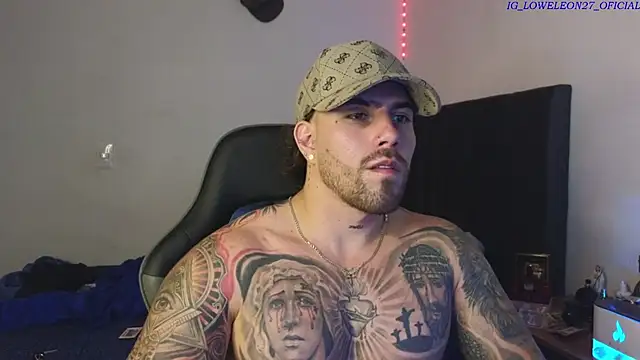 Czat XXX na żywo – Ades_Lowe