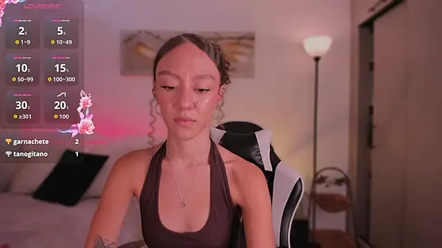 ChloeMoreti élő XXX-chatje