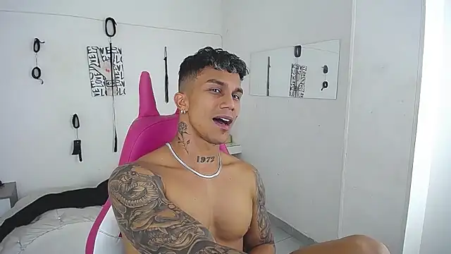 Leonard_Price's Webcam Show