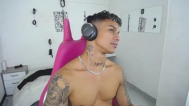 Leonard_Price 웹캠 쇼