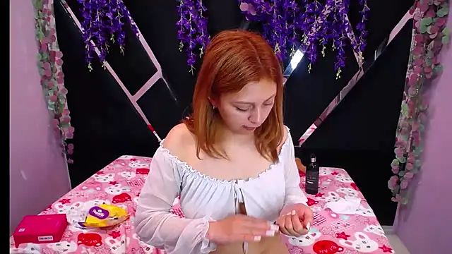 Emmily_Walker 即時 XXX 聊天