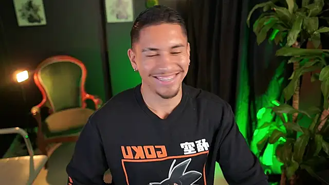 Aaronfox_xn Live XXX chat