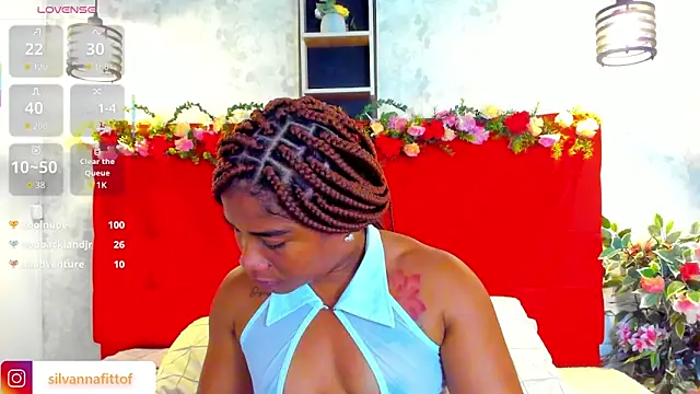 SilvannaFit's Live XXX Chat