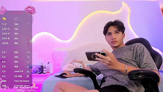 jin_luna: διαδικτυακό σόου στην κάμερα