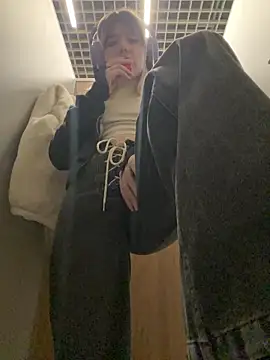 Cherry___Blossom 即時 XXX 聊天