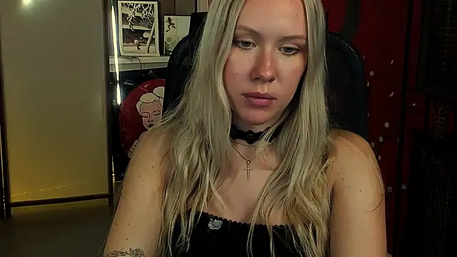 AprilChambers' Live XXX Chat