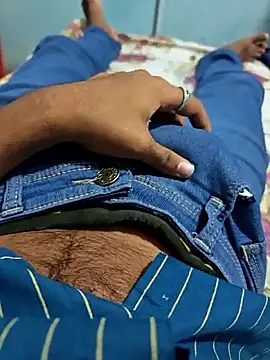 AqueousCrepe's Live XXX Chat