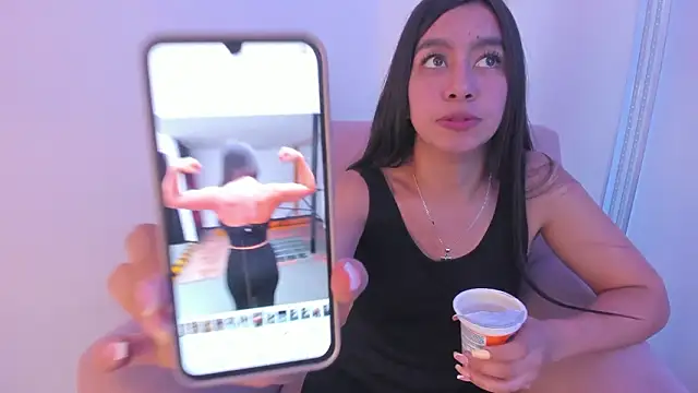 Zara_Cardona's Live XXX Chat