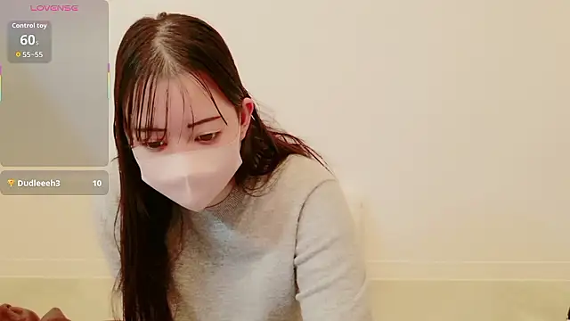 Mayu_000 élő XXX-chatje