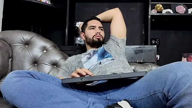 matteosantos 现场XXX聊天