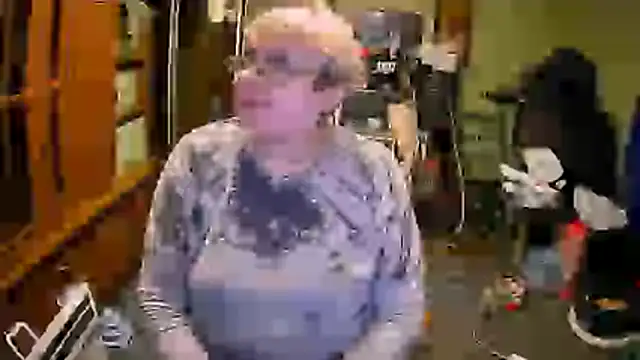 LOLA8888's Live XXX Chat