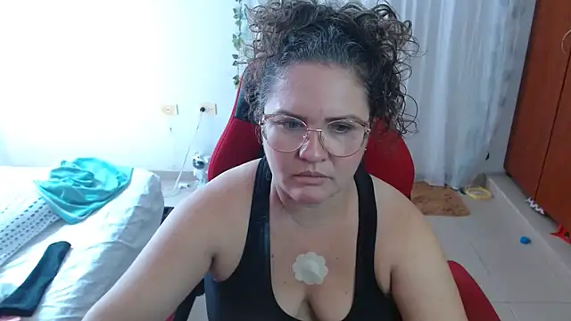 helenca43's Live XXX Chat