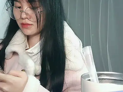 Nunaa18's Live XXX Chat