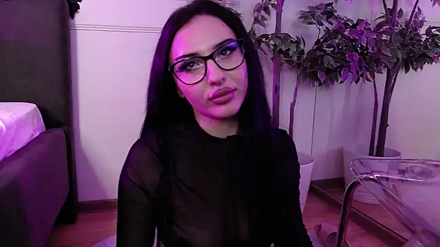 Živý XXX chat RavenFoxxy