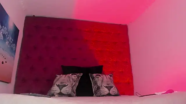 แชท XXX สดของ RoxaneBons